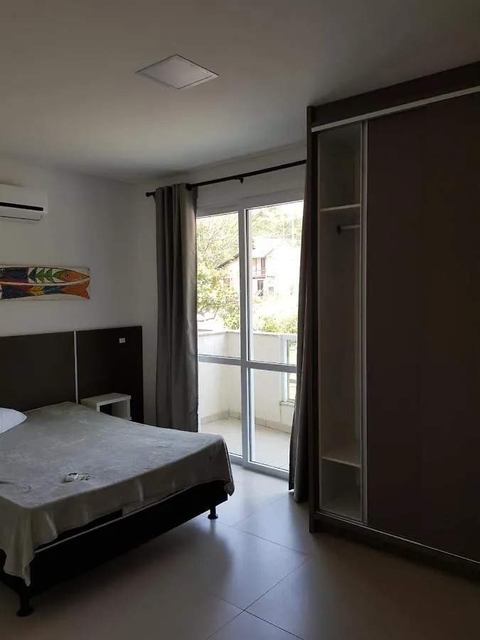 Bombinhas Sc 200 Metros Da Praia Apartment Brazil