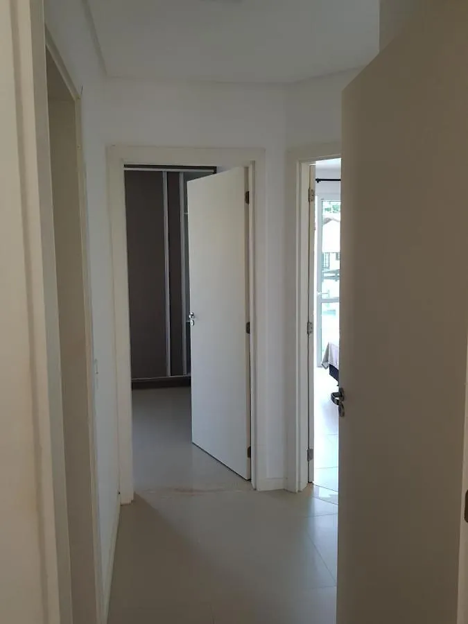 Bombinhas Sc 200 Metros Da Praia Apartment