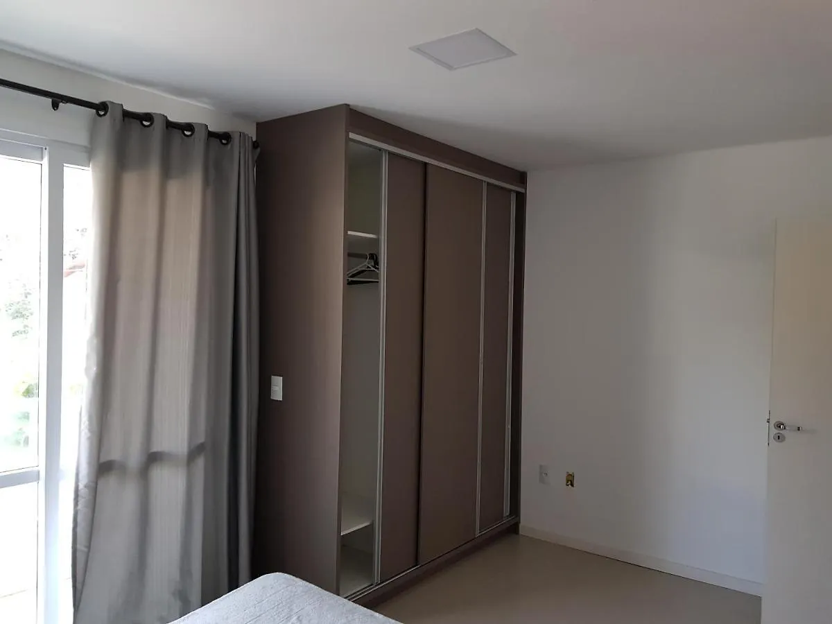Bombinhas Sc 200 Metros Da Praia Apartment